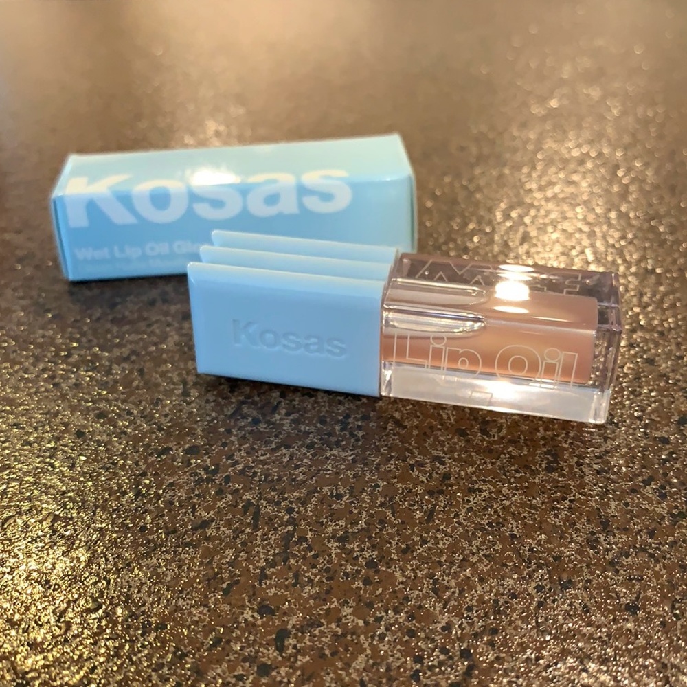 Kosas Lip Oil Gloss 💙
